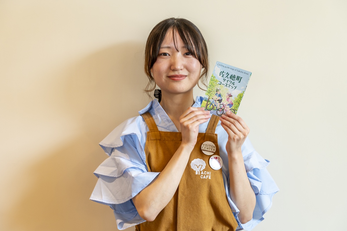 「道の駅 八千穂高原」頼りになるスタッフも常駐している