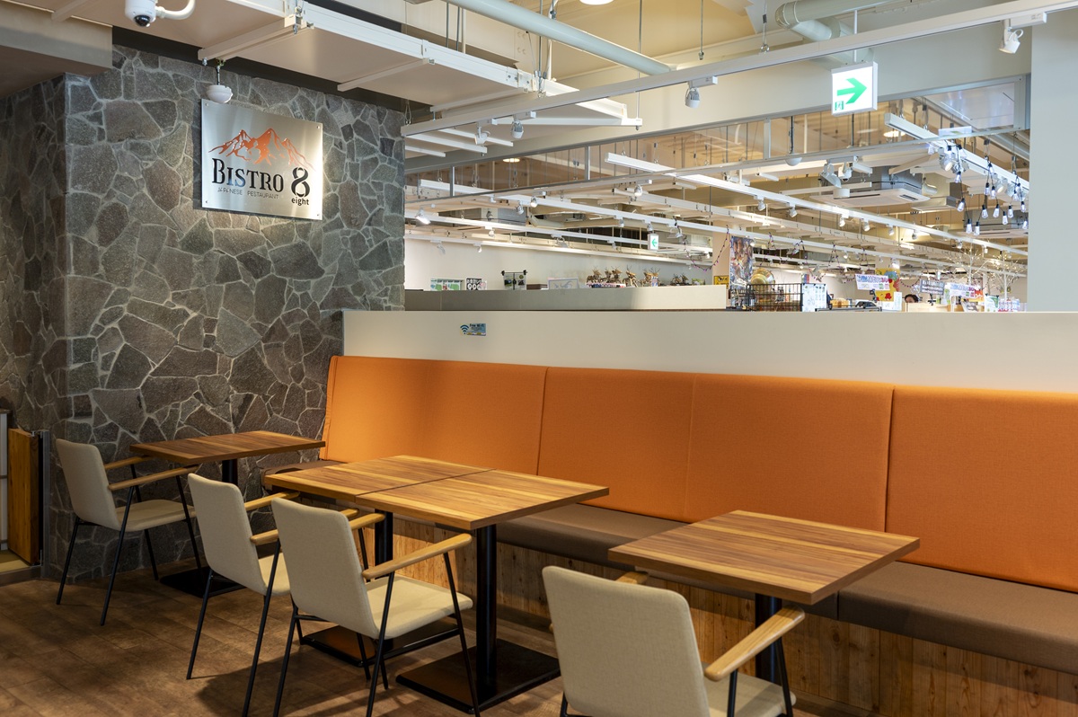 「道の駅 八千穂高原」「BISTRO8」の8は八ヶ岳の八、末広がりの八、無限大記号∞から来ている