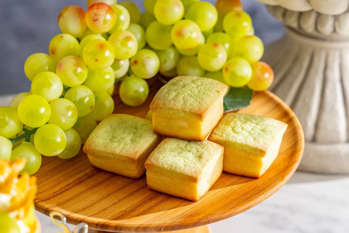 ホテルメイドのスコーン2種（プレーン、マスカット）