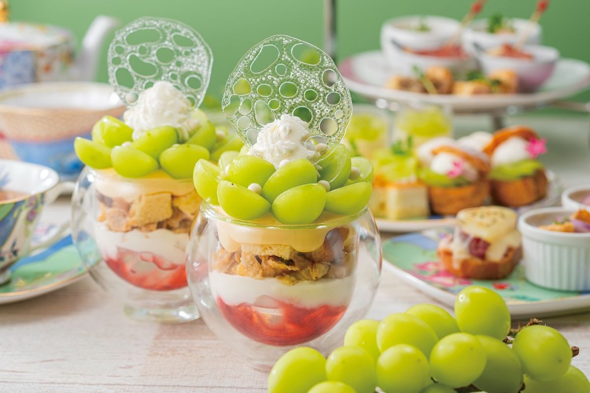 ザ ロイヤルパークホテル アイコニック 東京汐留 「AFTERNOON TEA with“SIROCCO”「シャインマスカット」」2