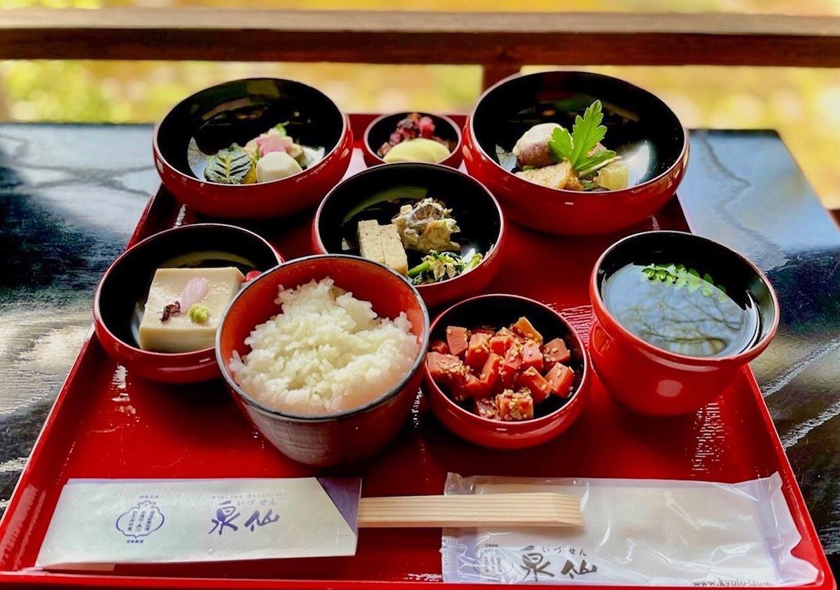 泉仙の仕出し朝食（夏の朝食プラン）／©旧三井家下鴨別邸