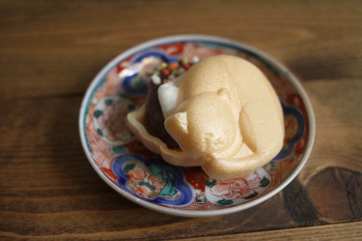 「ひとくち猫最中」