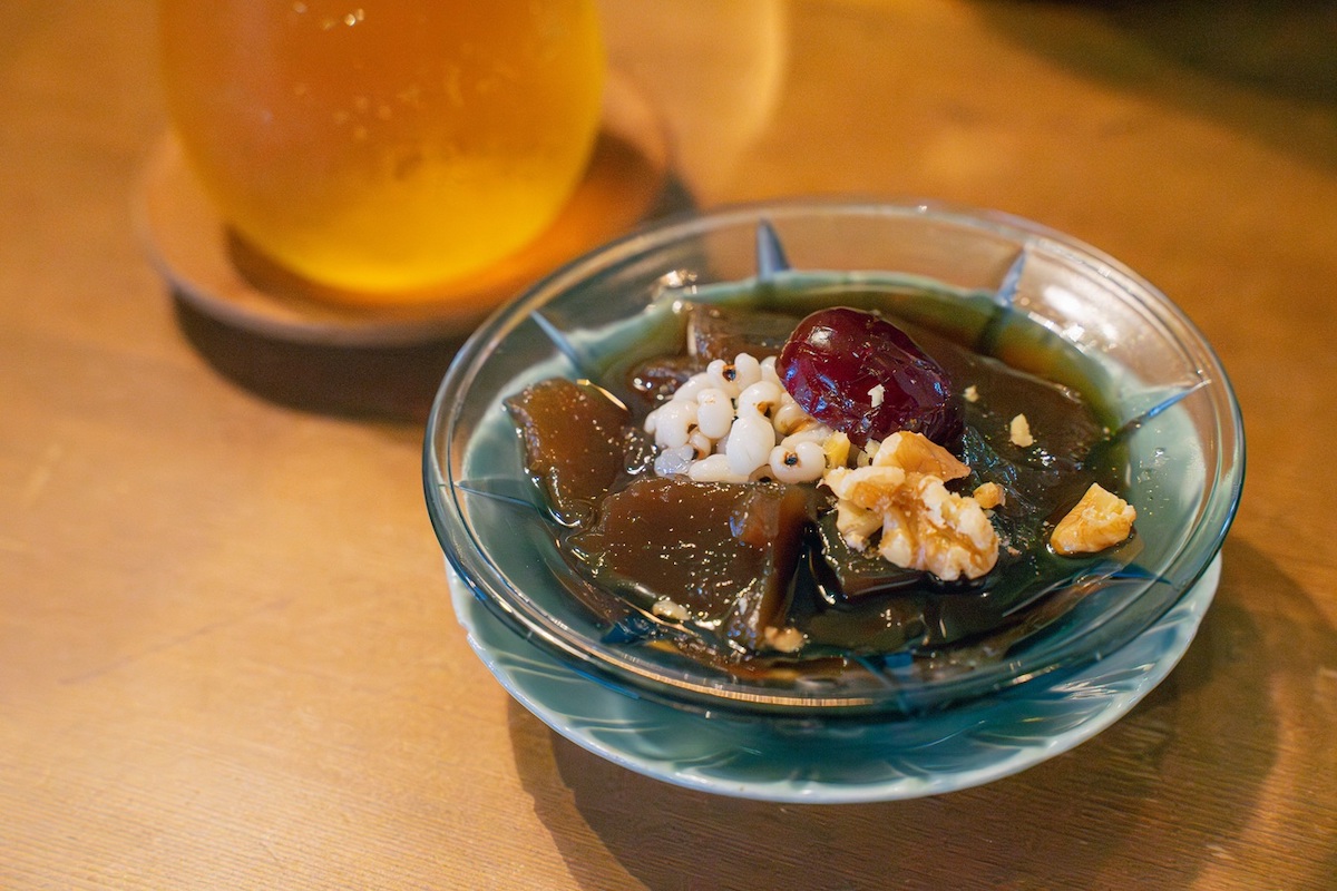 「仙草ゼリーの黒糖シロップ」