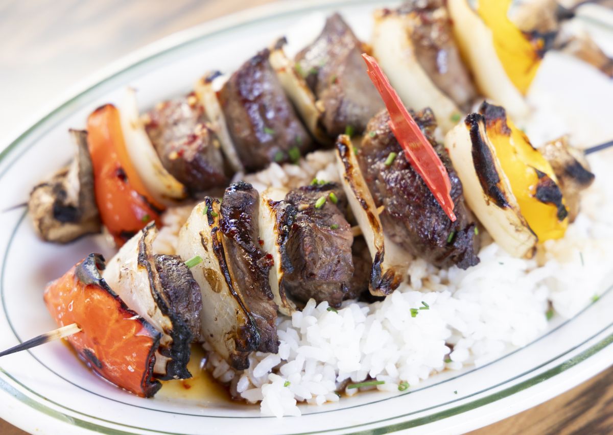 レストランと同クオリティのお肉を使用した「USDAプライム・テンダーロイン・ケバブ」$18