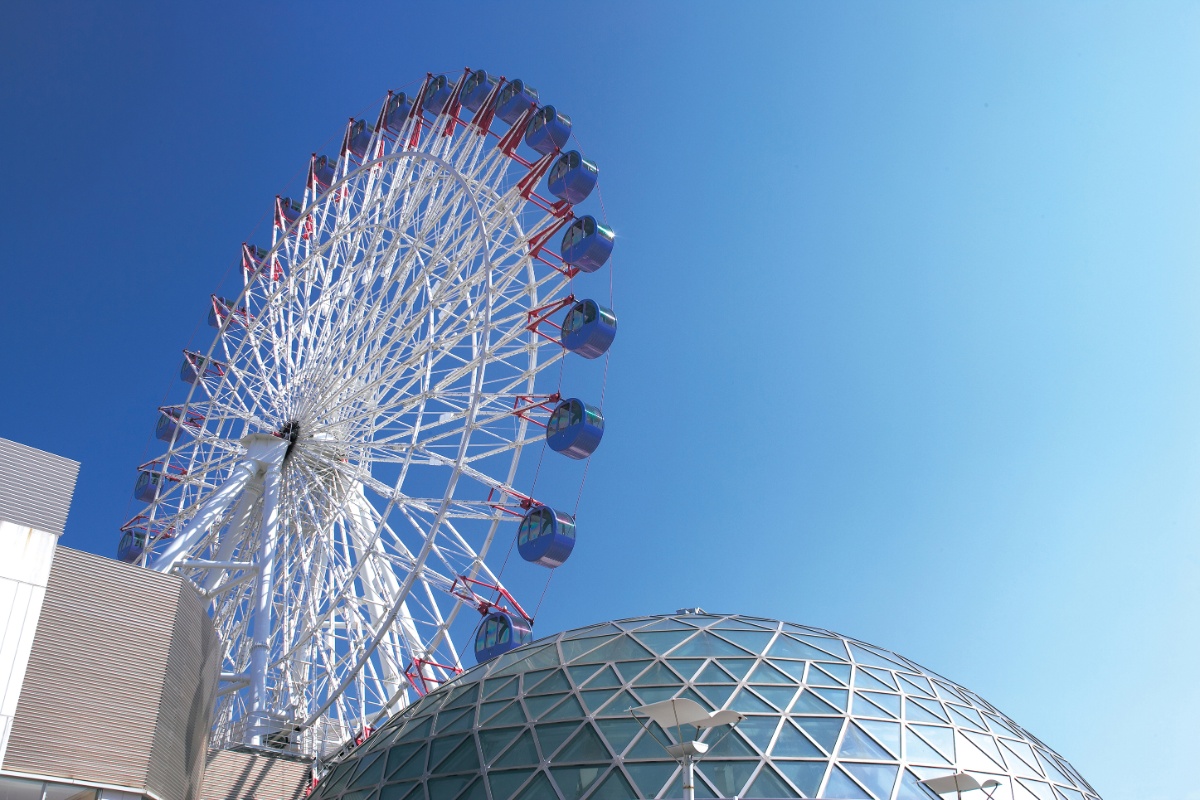市街地を一望できる「大観覧車くるりん」