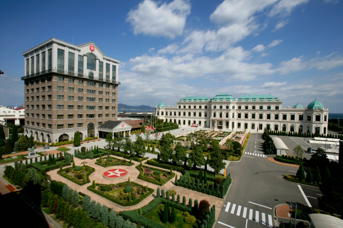 ヨーロッパの宮殿を模した「KO宮殿工場」