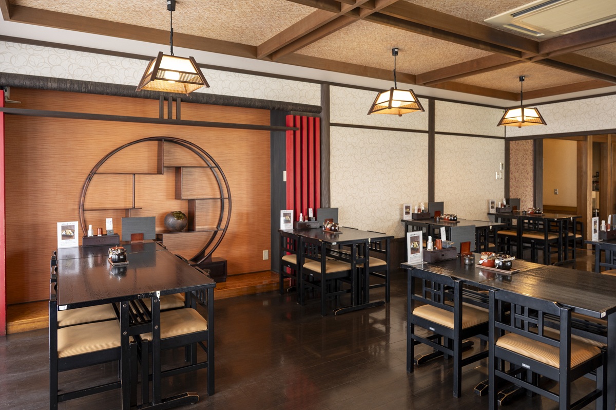 クラシカルな落ち着いた店内