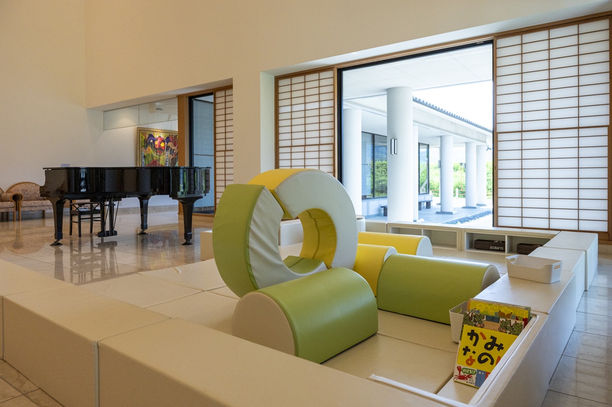 「道の駅 にしじま和紙の里かみすきパーク」ソフトな家具なので赤ちゃんでも安心