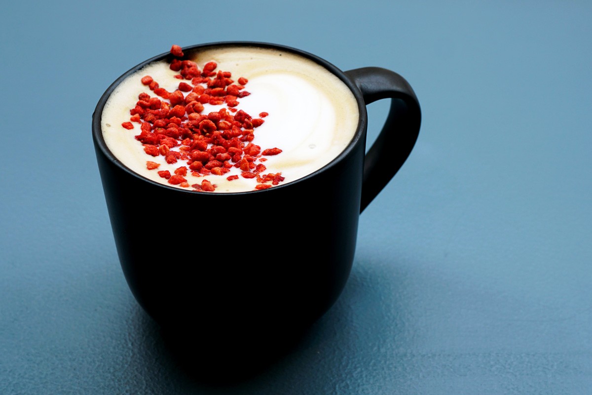 「ストロベリー ラベンダー ラテ」770円