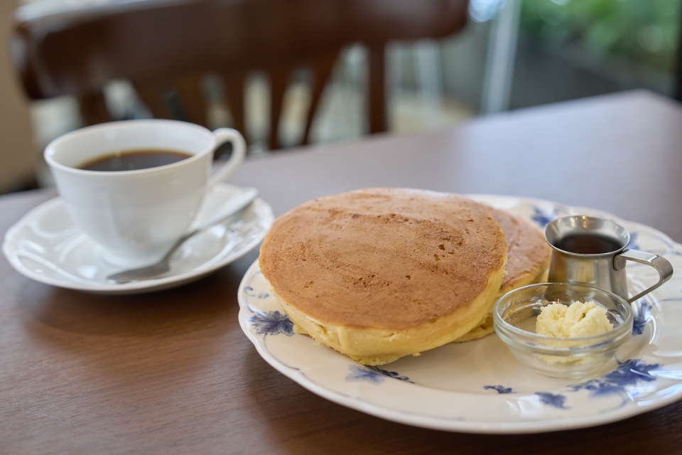 喫茶トリコロール 阪急三番街店