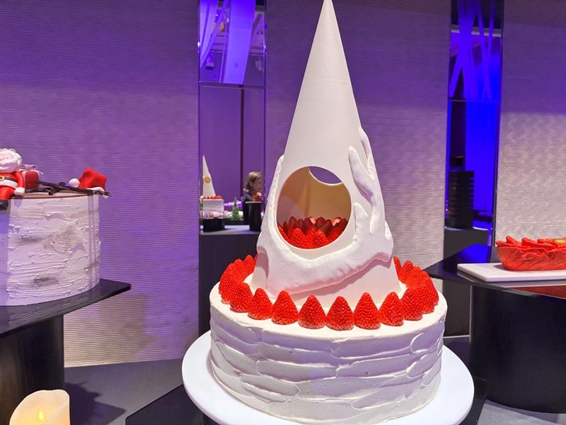 「レンヌ」直径32×高さ約54cm ８万円 ※限定10個