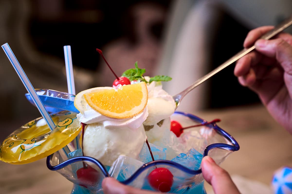 パフェの一口目