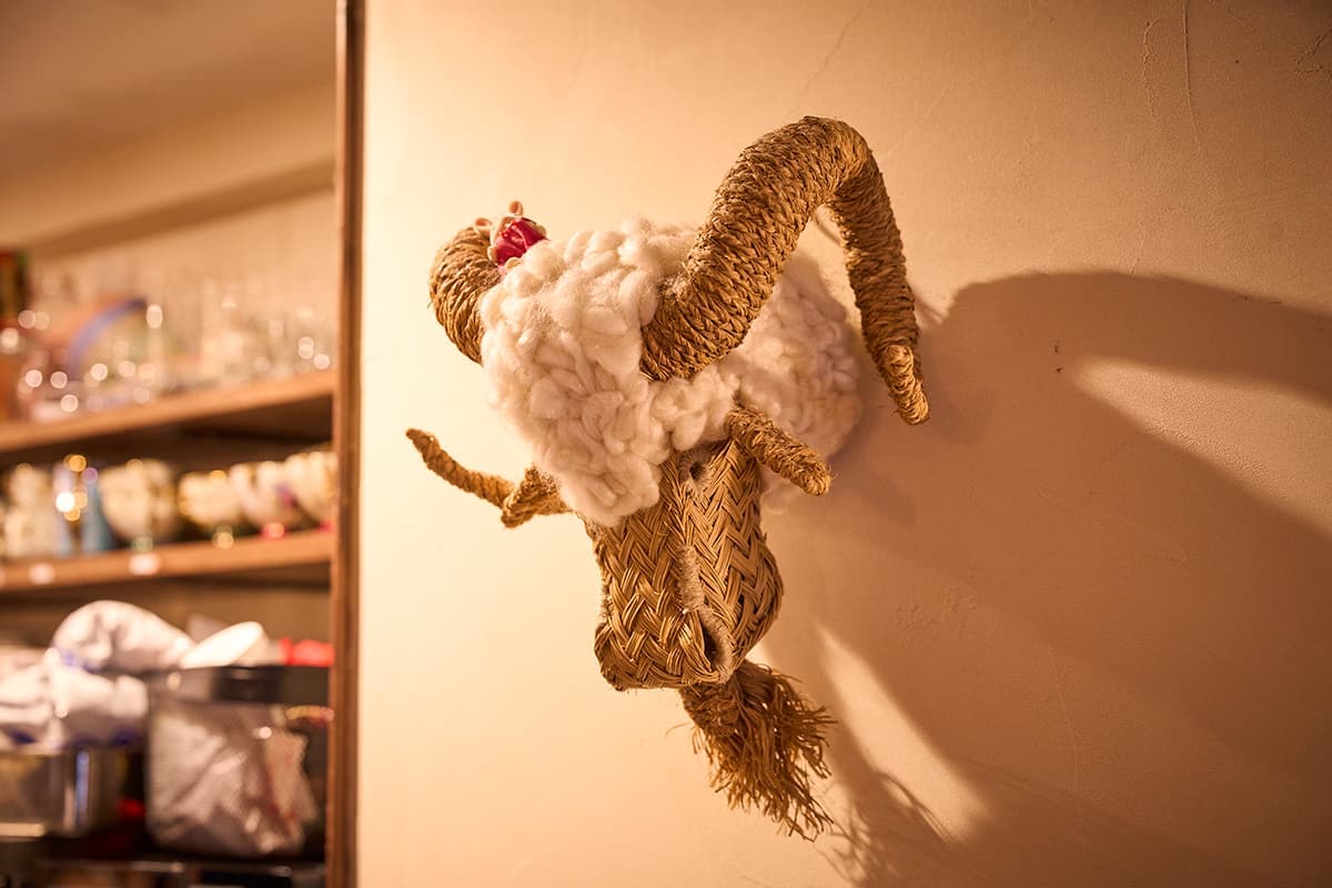 壁にも羊を発見！