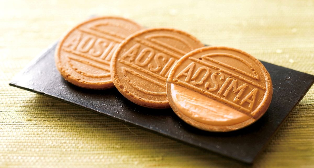 宮崎みやげにおすすめ！地元民も愛する「青島せんべい」に注目