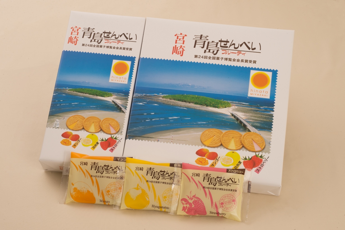 「青島せんべいフルーティ」2枚×6袋入756円、2枚×12袋入1404円