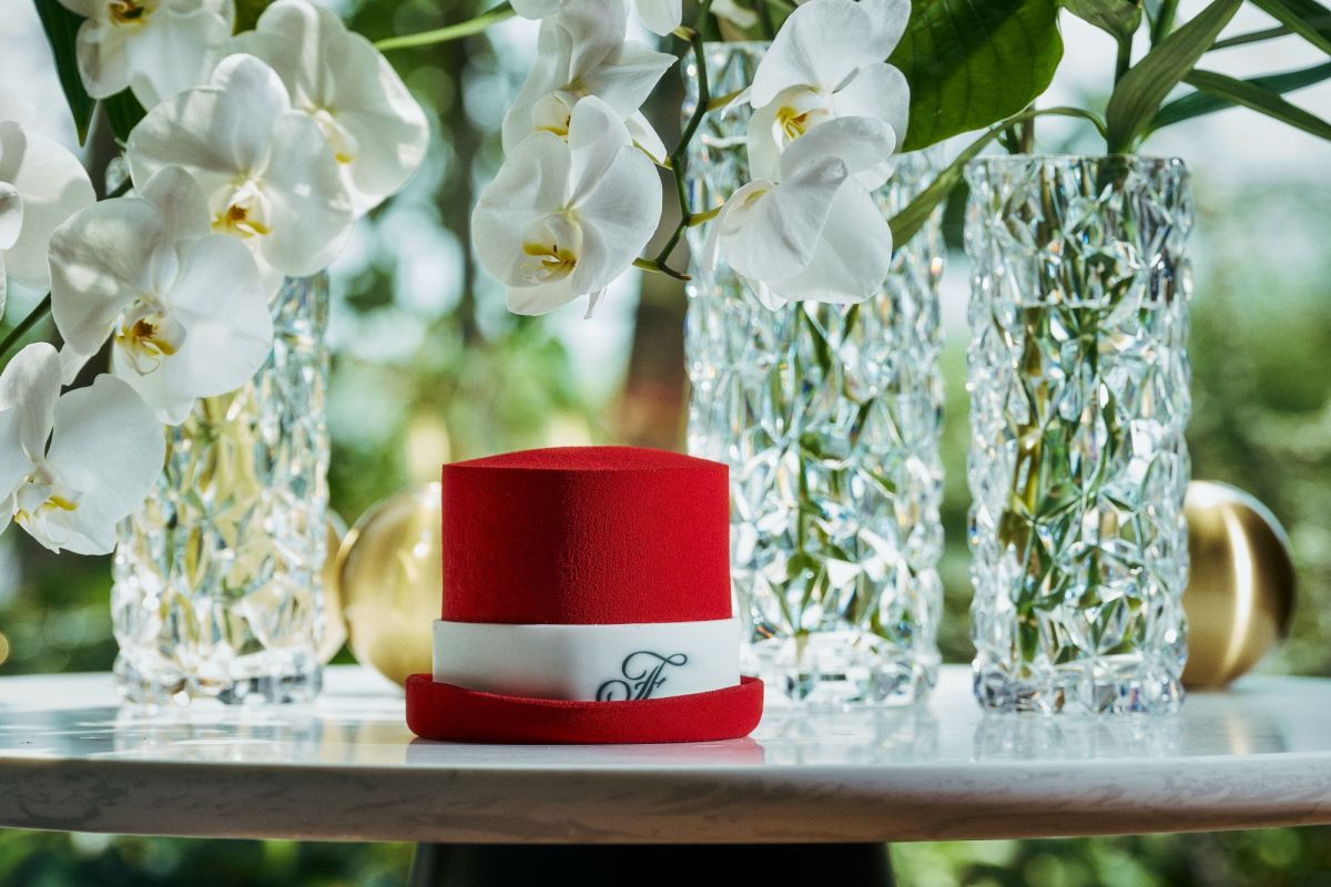 「スカーレットシルクハット」