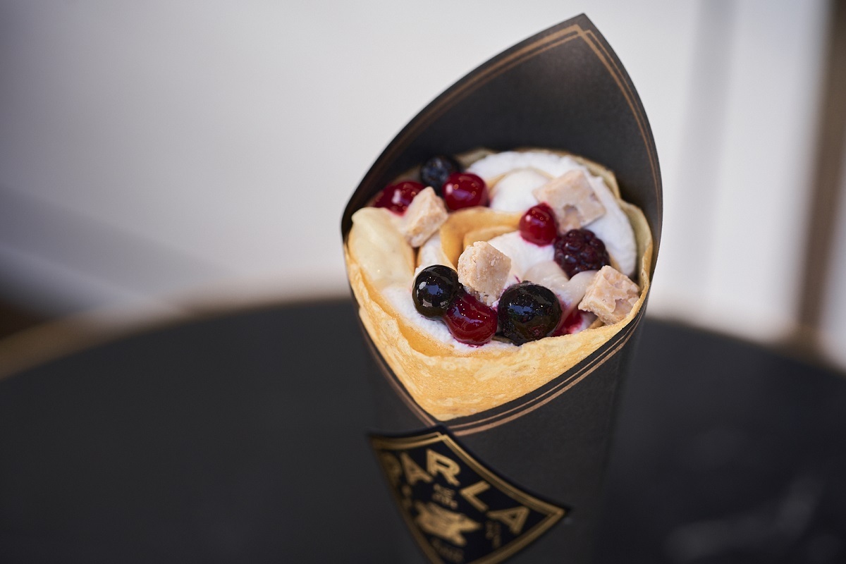 「バラと木いちご」1580円