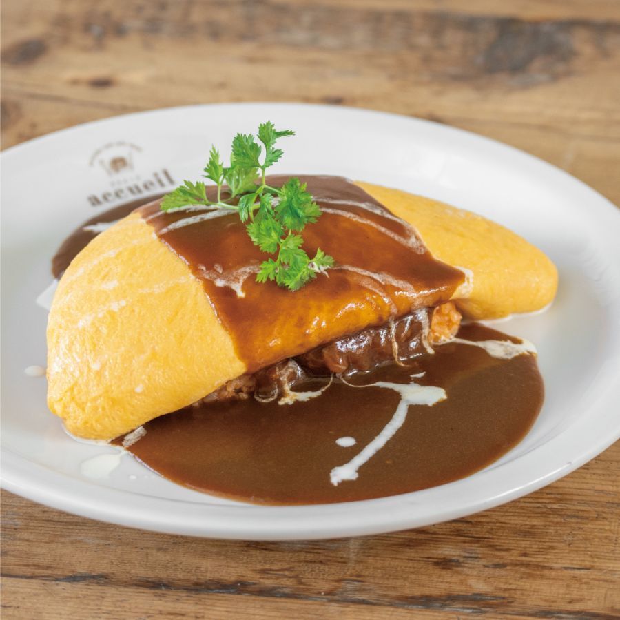 「アクイーユ特製ふわとろ卵のオムライス」1430円 ※ランチはソフトドリンク付き