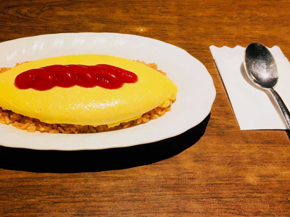「オムライス」1800円（ドリンク付き）