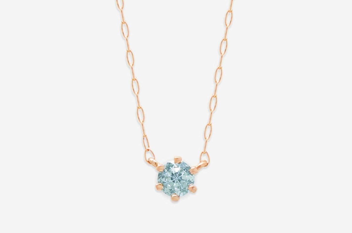 3月の誕生石「アクアマリン」ってどんな宝石？ 石言葉や意味、由来などを解説