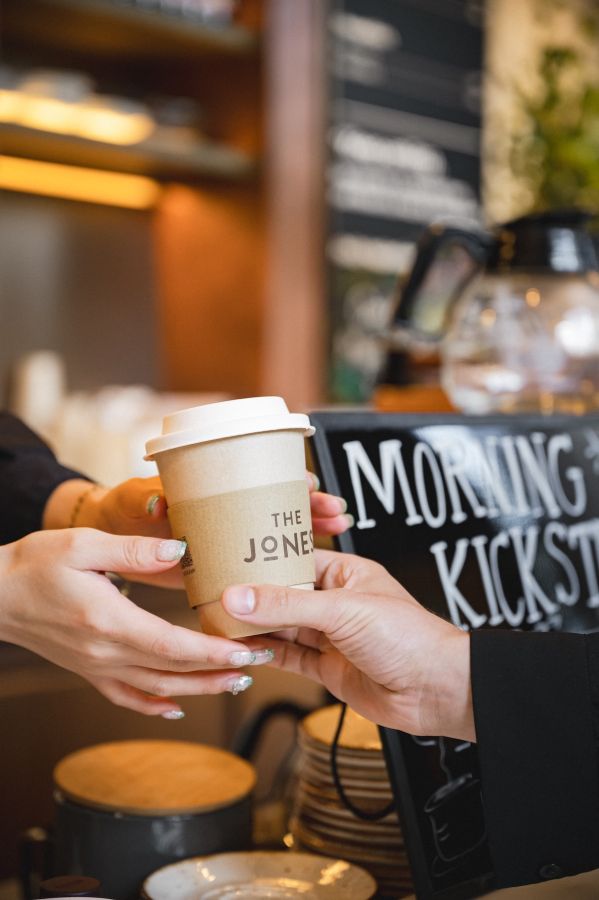 「抹茶ラテ」「焙じ茶ラテ」「チャイラテ」 各1000円