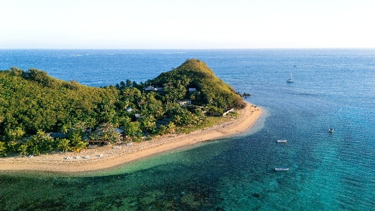 ヤサワ諸島の南寄りに位置するナヌヤ・バラヴュー島周辺はマンタの生息地として有名