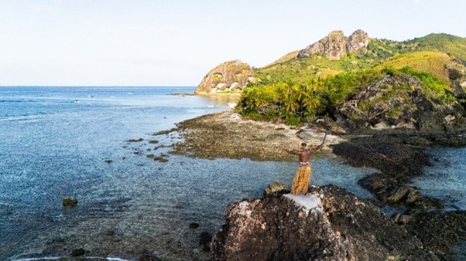 リゾート北端の岬から戦士の姿を見ることができる