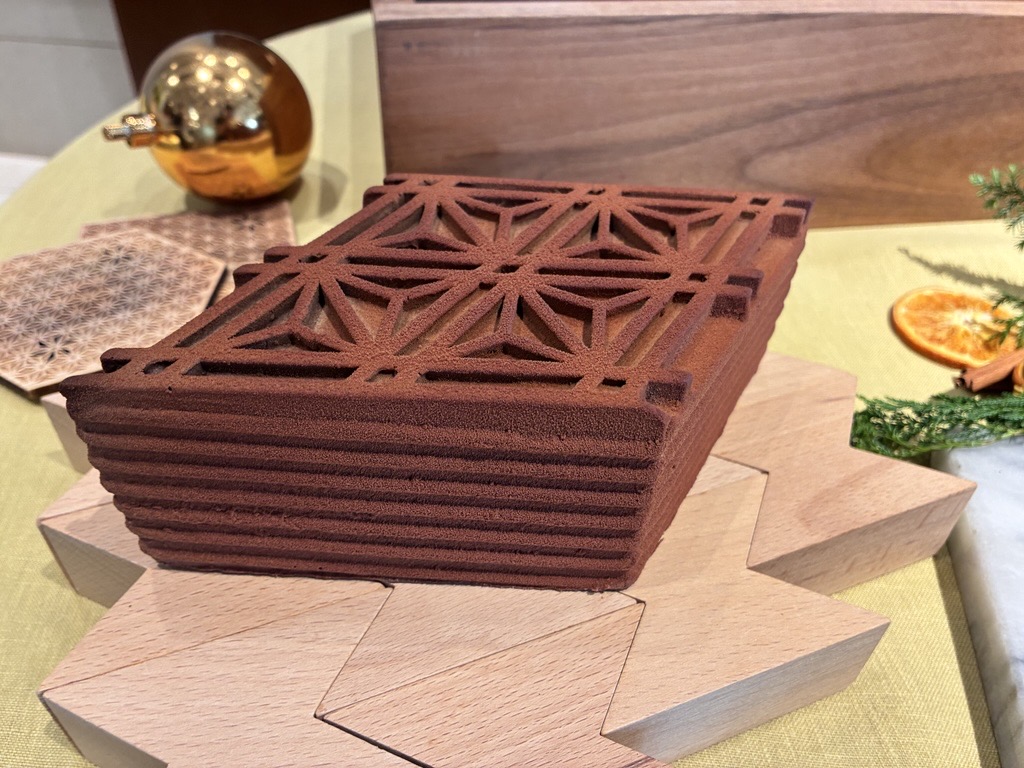 「ブッシュ ド ノエル」7500円（⾧さ20cm ×幅11cm ×高さ6cm）