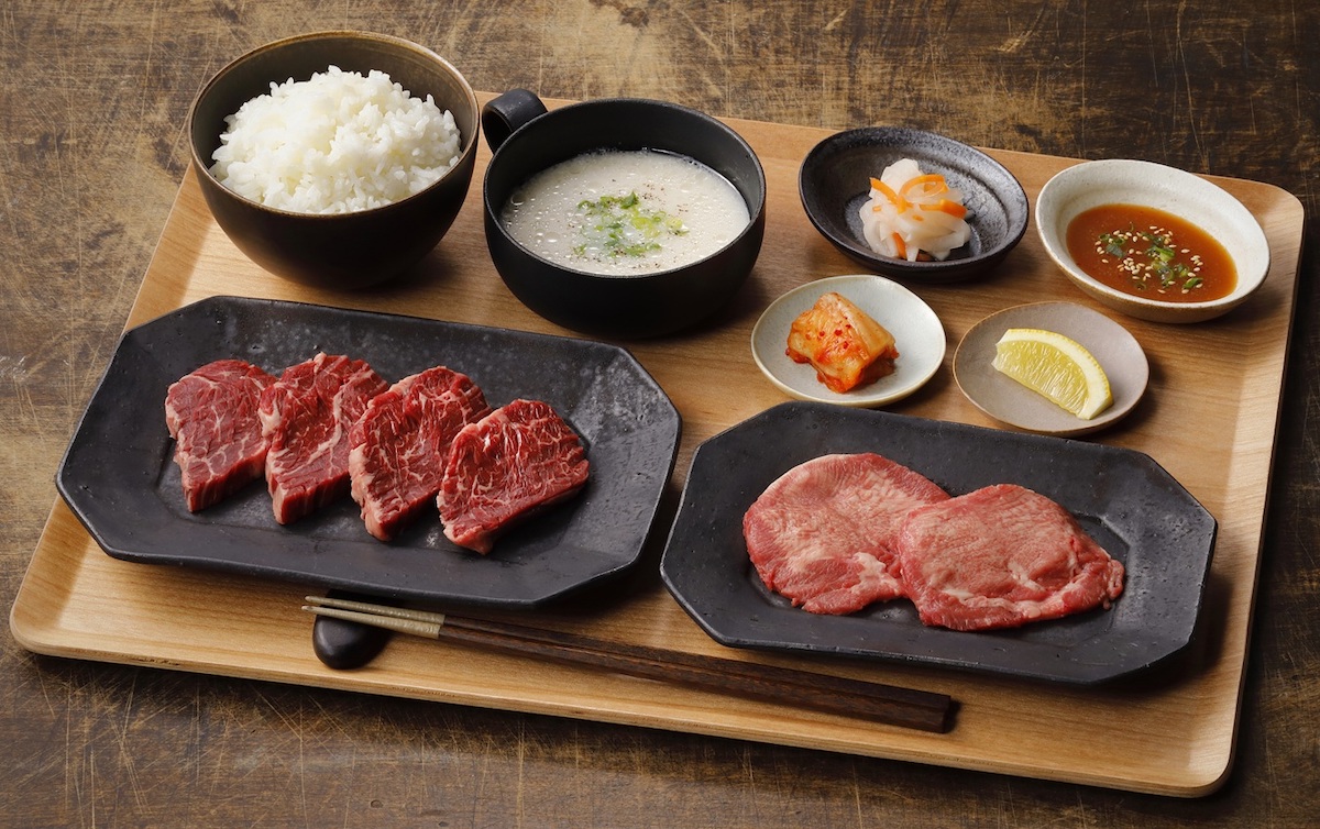 「牛タン&ハラミ定食」1500円／©ひとりカルビ1965 かっぱ横丁