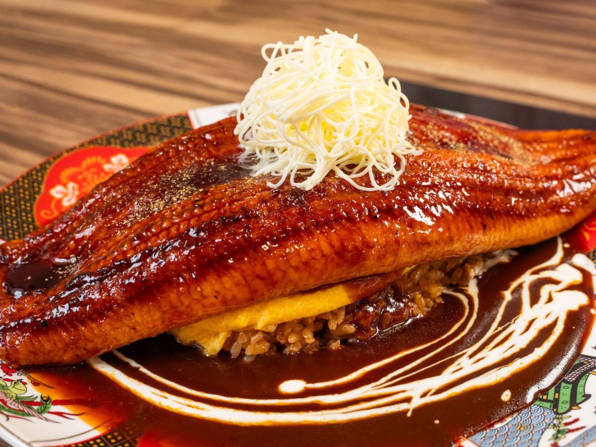 「とろける鰻バターの和風オムライス（一尾）」 4378円～