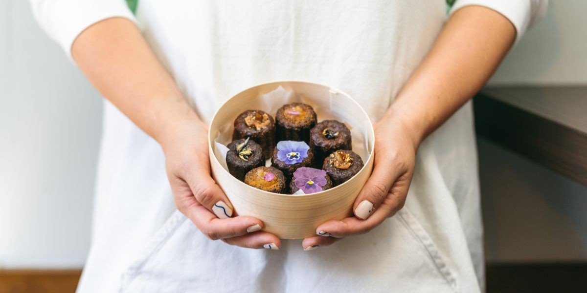 【2025年最新】鎌倉のお土産28選｜話題の最新スイーツから、SNS映えのお菓子や雑貨、駅ナカで買える定番銘菓まで！