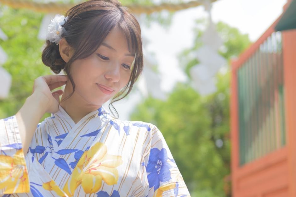 浴衣女性