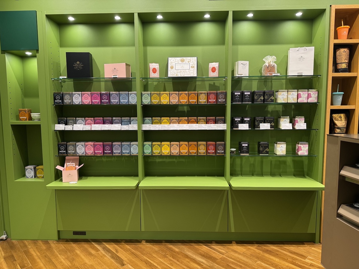ティーサロンに併設されたショップ