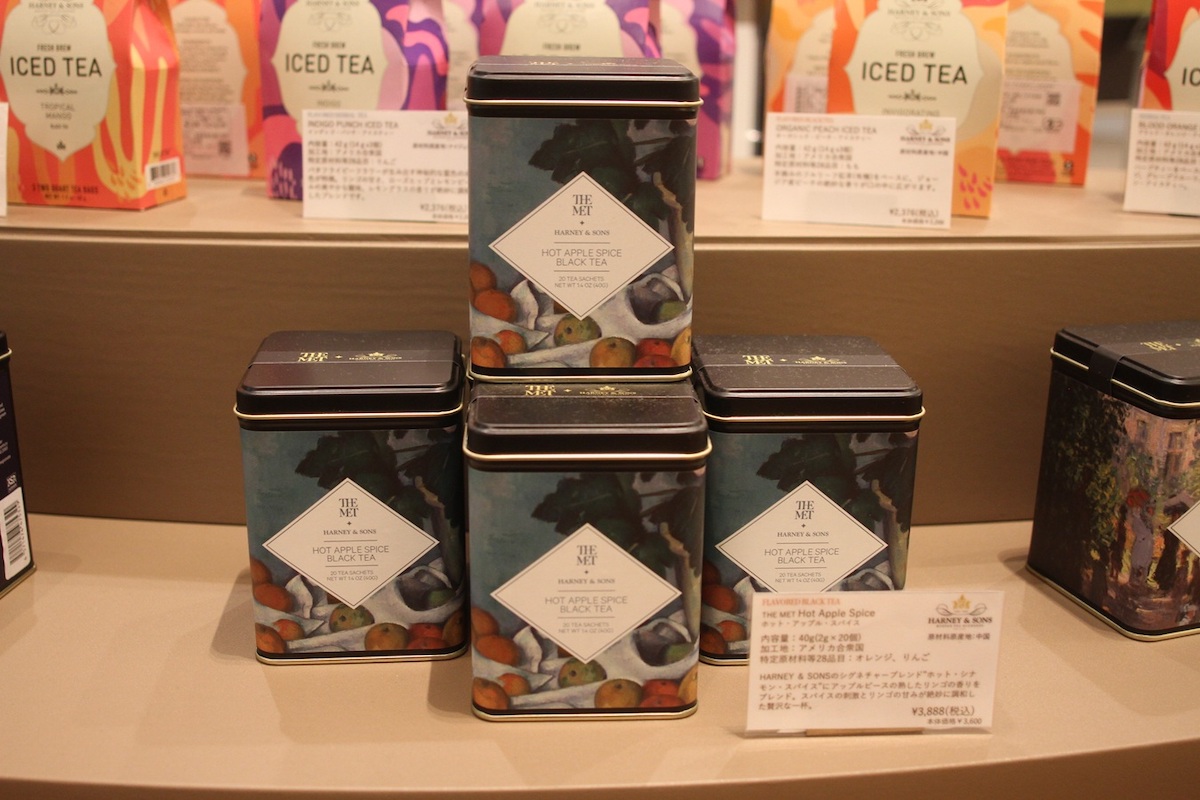 メトロポリタン美術館とのコラボレーションティーも！「ホット・アップル・スパイス」3888円（20サシェ入り）
