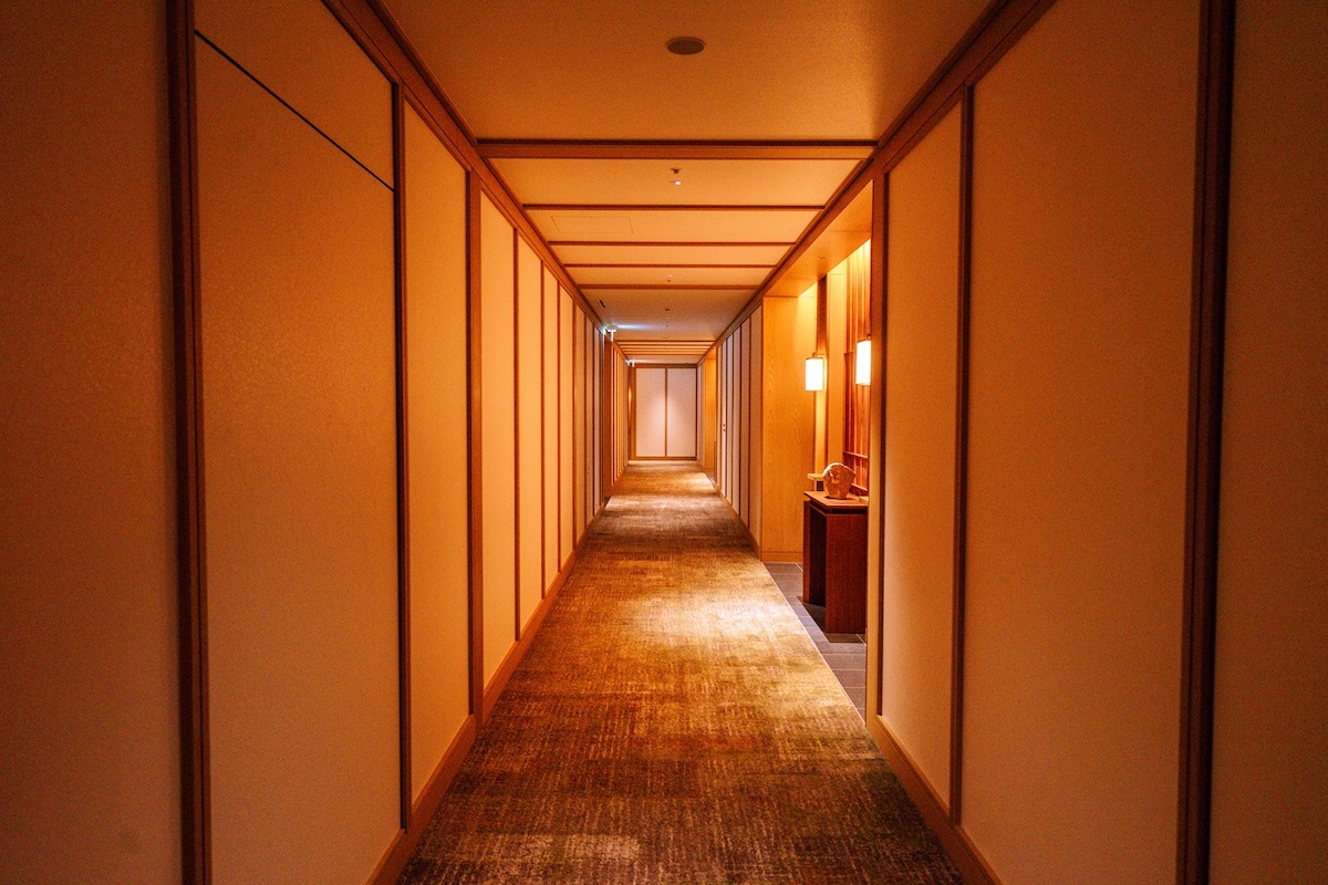 館内 廊下
