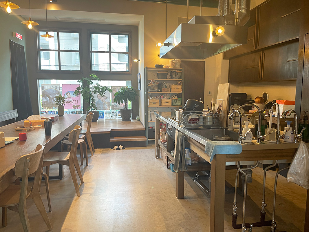 シェアハウスの共有スペース