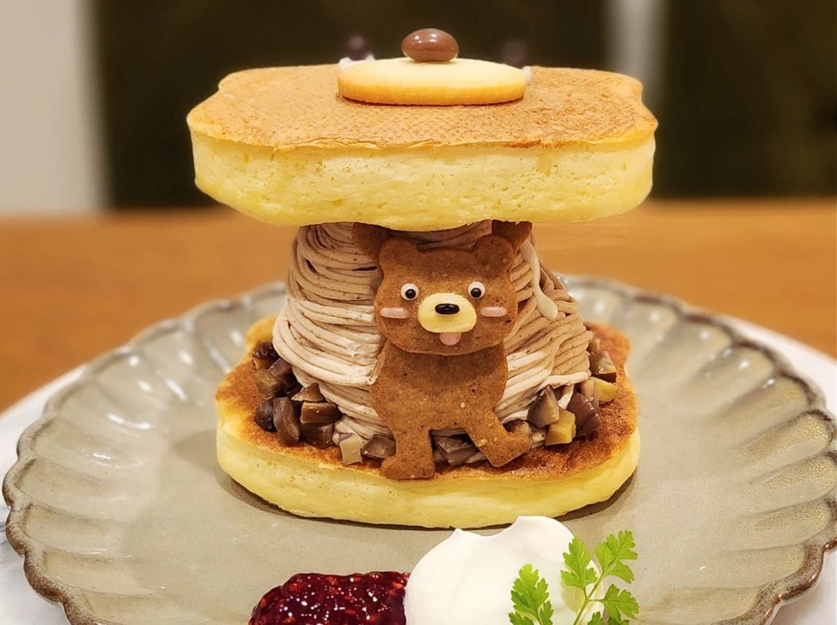 「くまサンド モンブラン」2145円、「くまやき」追加トッピング495円