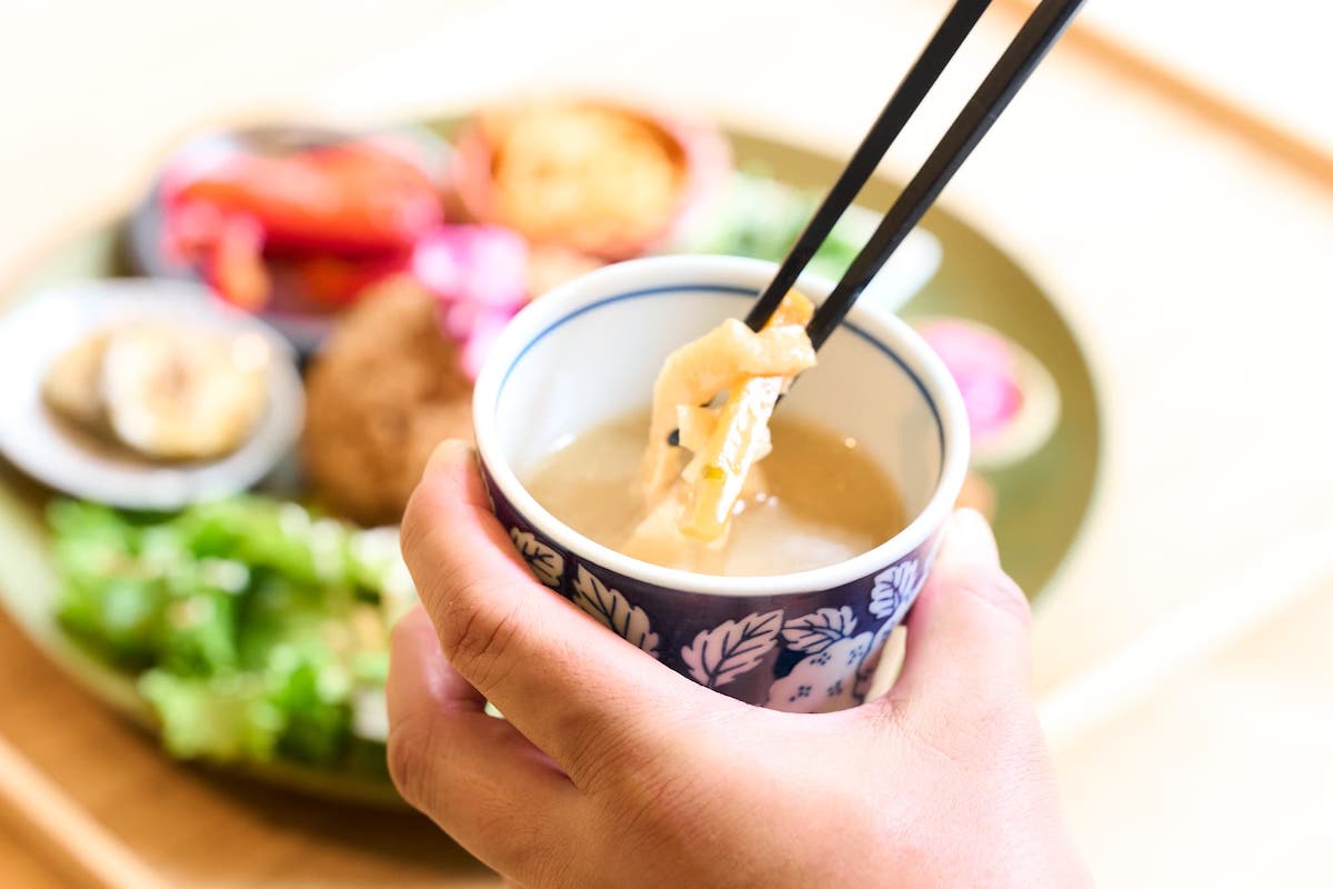 「車ふカツプレート」味噌汁