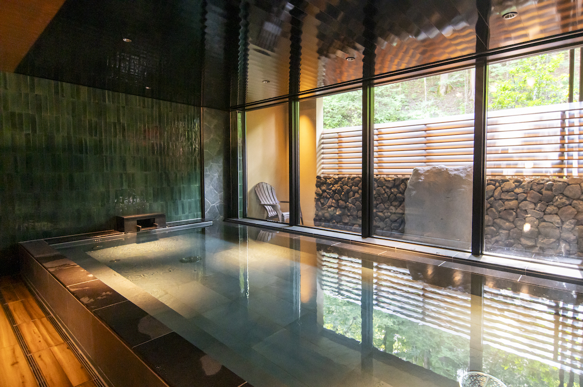 サウナ付き温泉大浴場