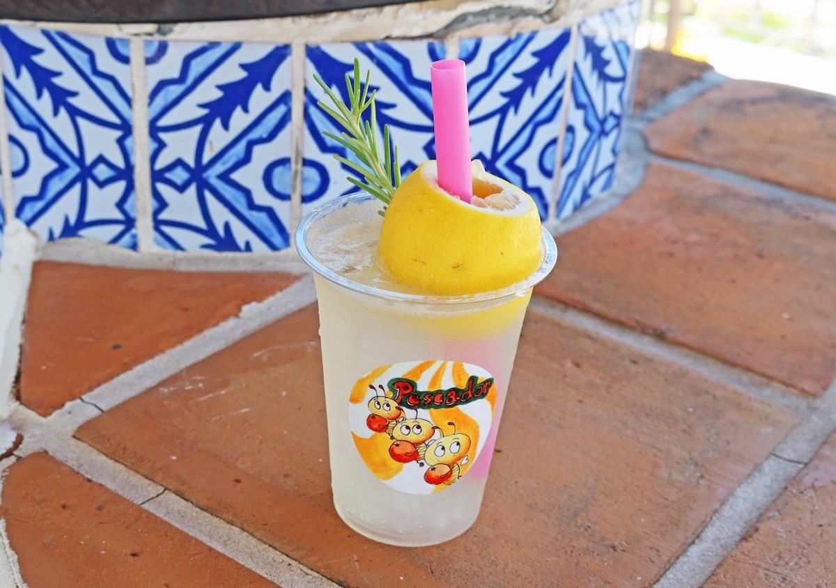 「生搾りレモンスカッシュ」