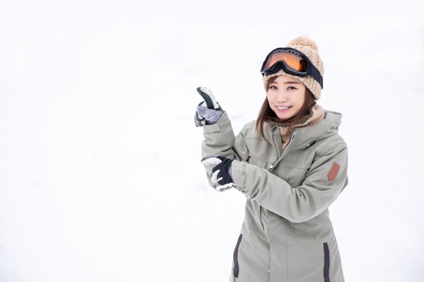 スキーウェア女性