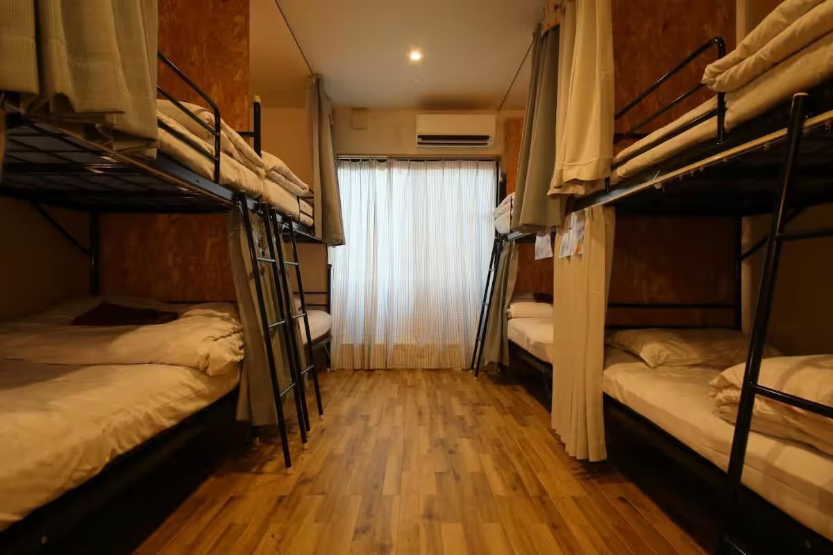 ベッドルーム 2