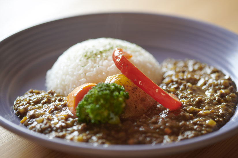 牛ひき肉たっぷりの「りんごと野菜のキーマカレー」990円