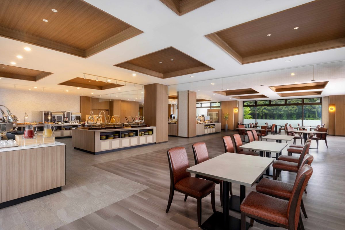 2階のビュッフェレストラン内観