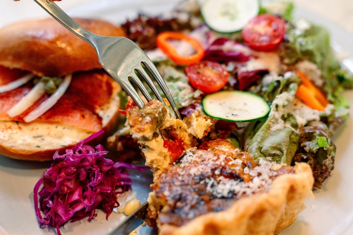 「fouet°オリジナルプレート」のキッシュ