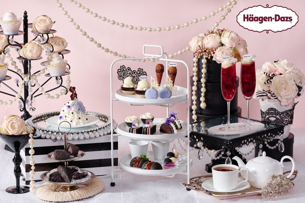 『モノクロ・ゴシックアフタヌーンティーwith ハーゲンダッツ』