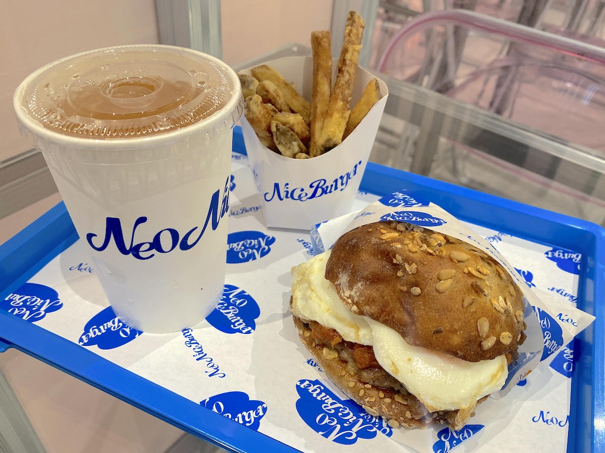 「Neo Nice Burger」エッグエッグボロネーゼバーガー