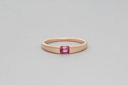 7月の誕生石「ルビー」ってどんな石? 色や由来を解説
