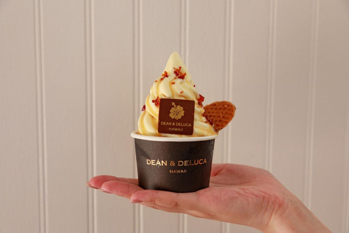 ホームメイド・ソフトサーブ・カップ クリームブリュレ味 ＄6.95