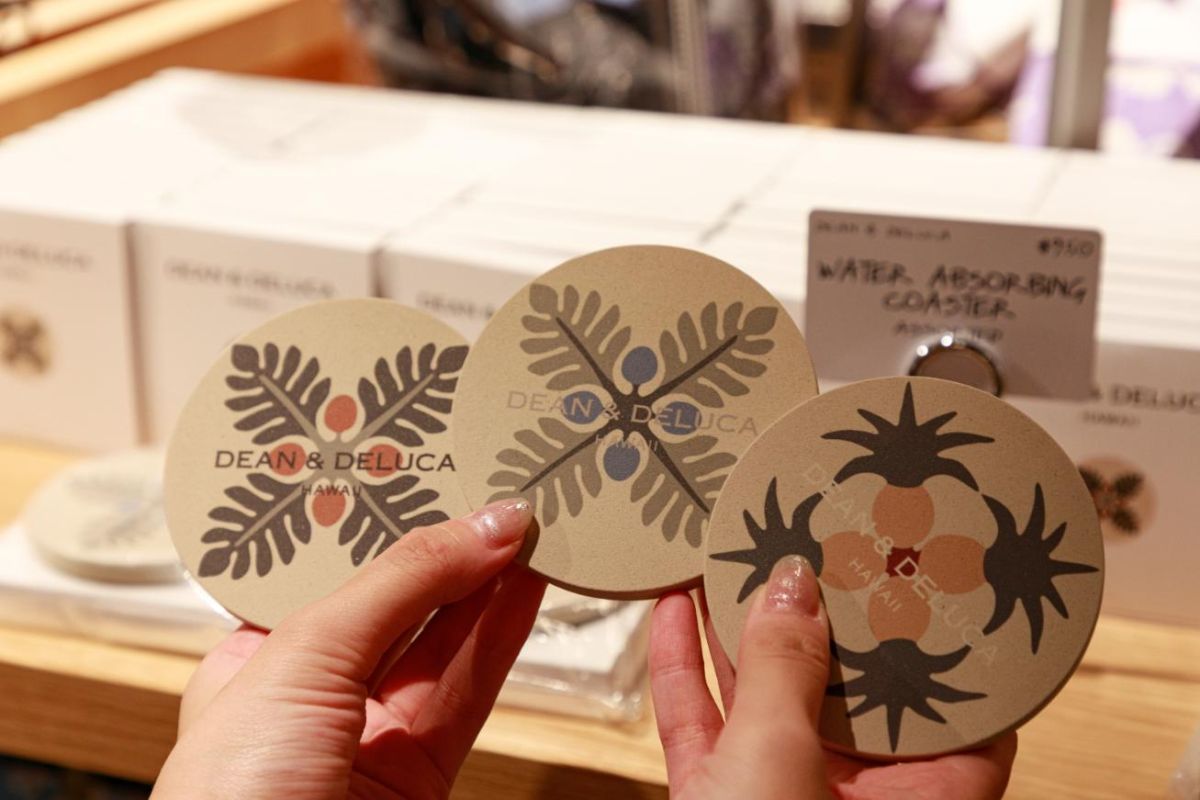 ハワイアンキルト柄のコースター 各＄9.50